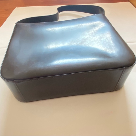 Gucci Black Shoulder Bag - Picture 8 of 10